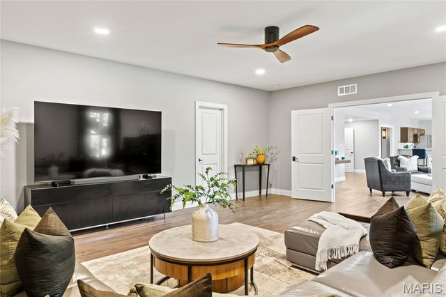 110 Westleigh Manor Drive, Wentzville, MO 63385