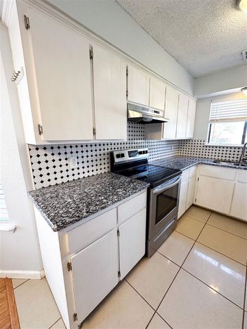 2711 NE Euclid, Lawton, OK 73507