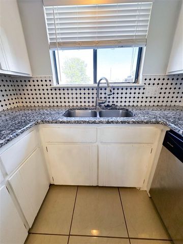 2711 NE Euclid, Lawton, OK 73507