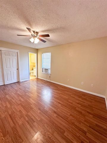 2711 NE Euclid, Lawton, OK 73507