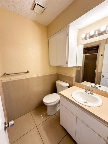 2711 NE Euclid, Lawton, OK 73507