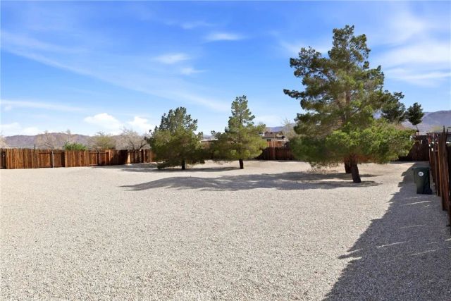 13475 Apple Blossom, Apple Valley, CA 92308