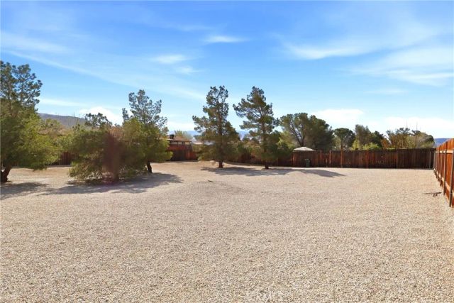 13475 Apple Blossom, Apple Valley, CA 92308