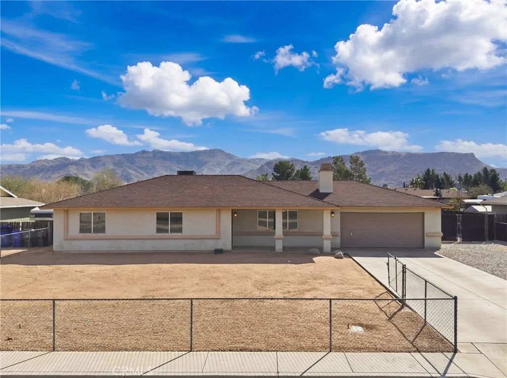 13475 Apple Blossom, Apple Valley, CA 92308