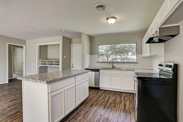 1803 Jones Street, Rosenberg, TX 77471