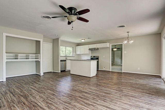1803 Jones Street, Rosenberg, TX 77471