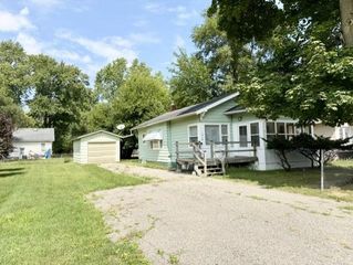 1315 Plum, Alma, MI 48801