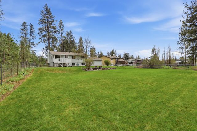 323 E Eleventh St, Deer Park, WA 99006