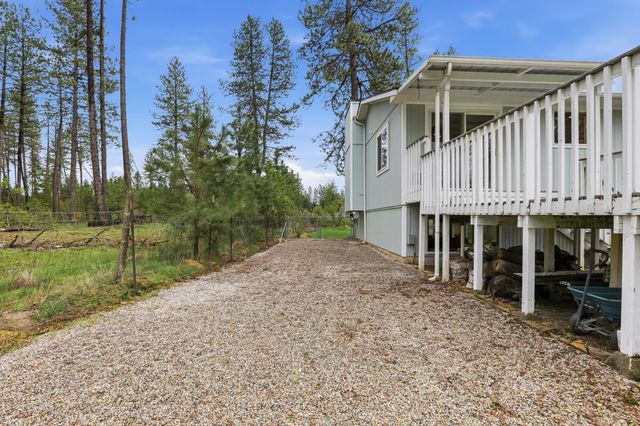 323 E Eleventh St, Deer Park, WA 99006