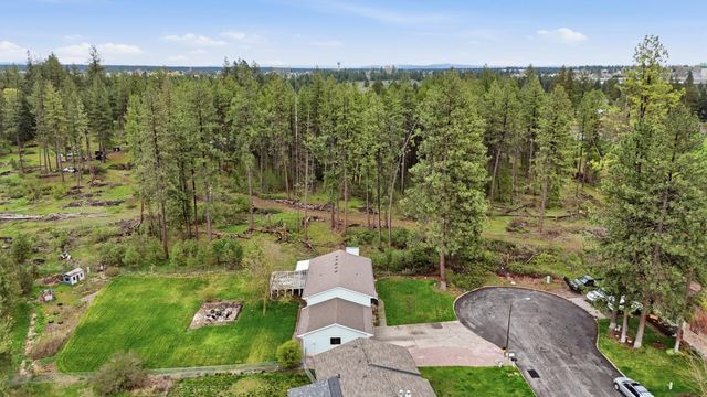 323 E Eleventh St, Deer Park, WA 99006