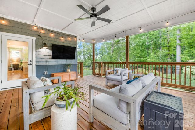 9 Ashe Park Circle, Asheville, NC 28806