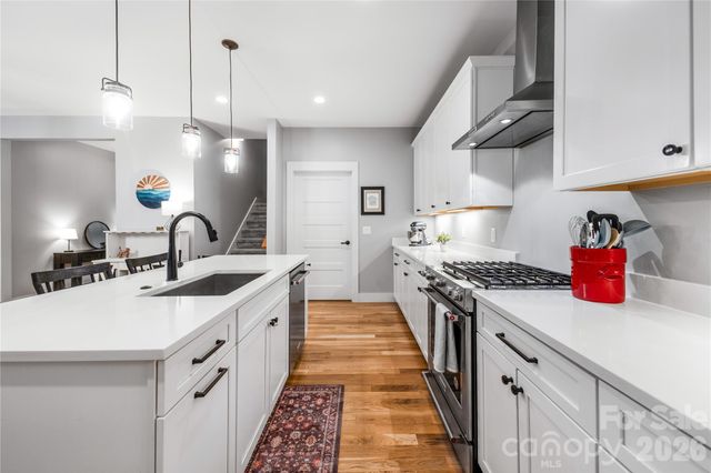 9 Ashe Park Circle, Asheville, NC 28806