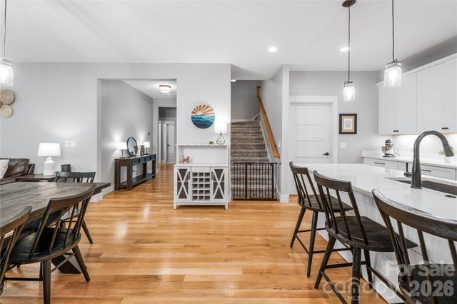 9 Ashe Park Circle, Asheville, NC 28806