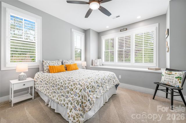 9 Ashe Park Circle, Asheville, NC 28806