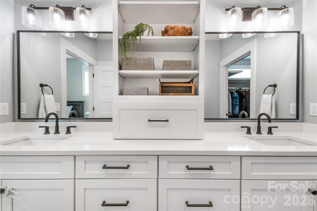 9 Ashe Park Circle, Asheville, NC 28806