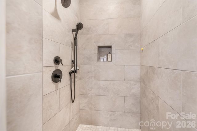 9 Ashe Park Circle, Asheville, NC 28806