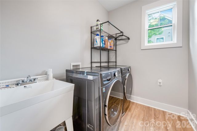 9 Ashe Park Circle, Asheville, NC 28806