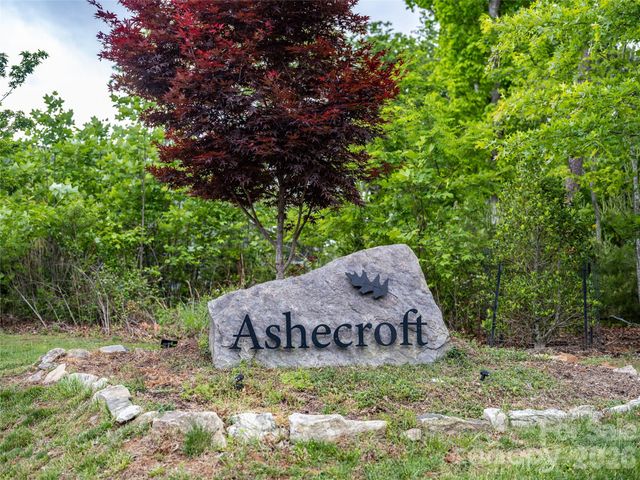 9 Ashe Park Circle, Asheville, NC 28806