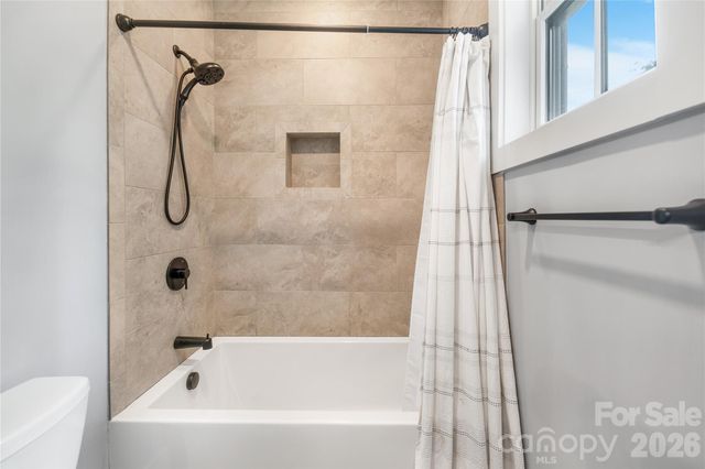 9 Ashe Park Circle, Asheville, NC 28806