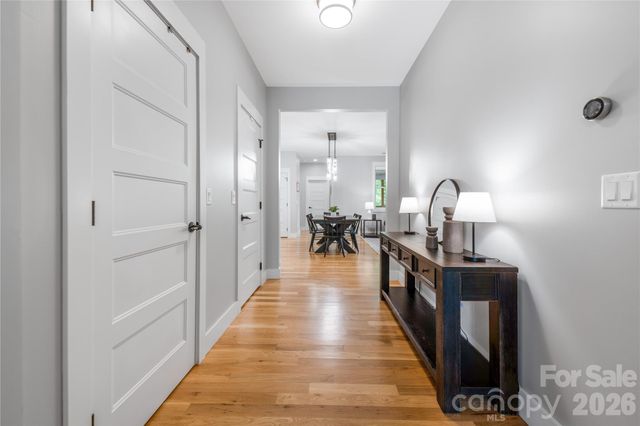 9 Ashe Park Circle, Asheville, NC 28806