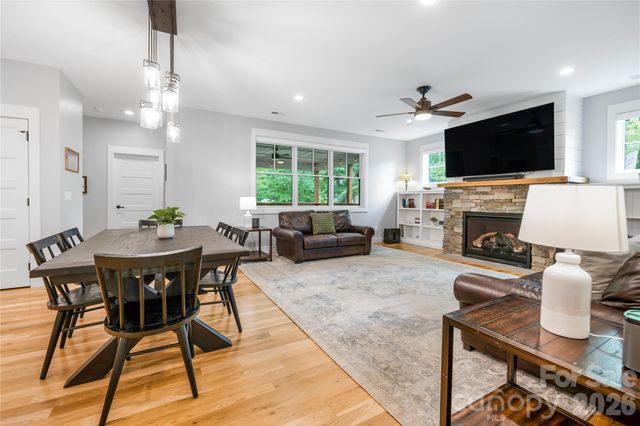 9 Ashe Park Circle, Asheville, NC 28806