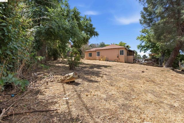 1201 Magazine Street, Vallejo, CA 94591
