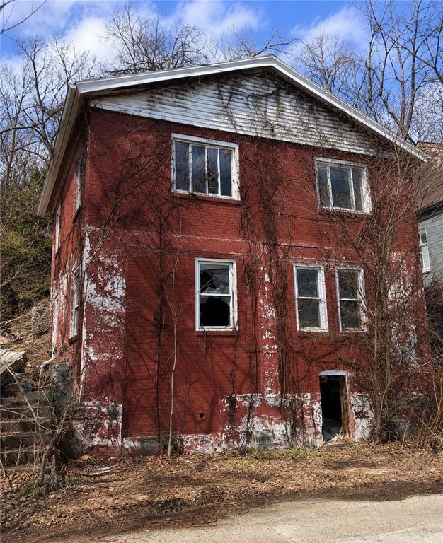 108 Prospect St, E Pittsburgh, PA 15112