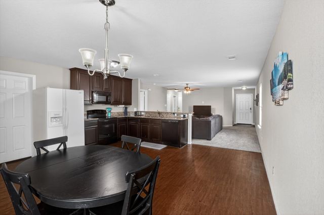 1609 Village Park Trail, Burleson, TX 76028