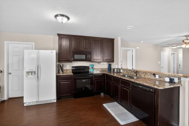 1609 Village Park Trail, Burleson, TX 76028