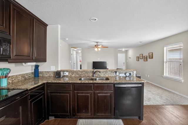 1609 Village Park Trail, Burleson, TX 76028