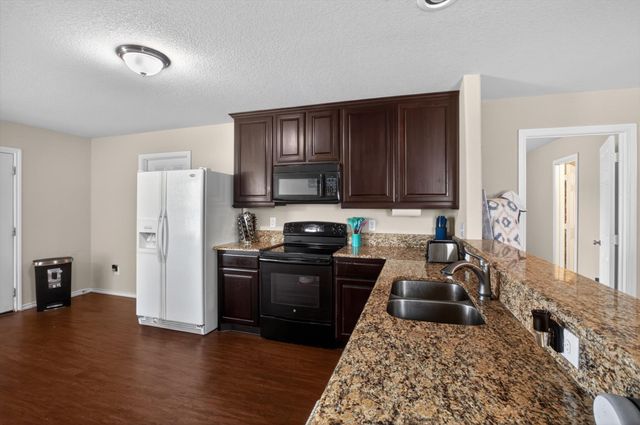 1609 Village Park Trail, Burleson, TX 76028