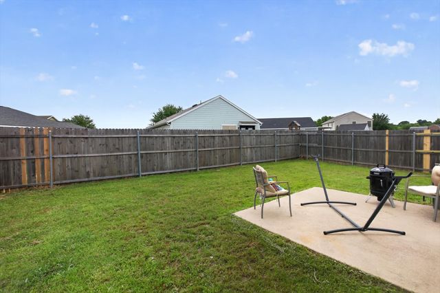 1609 Village Park Trail, Burleson, TX 76028
