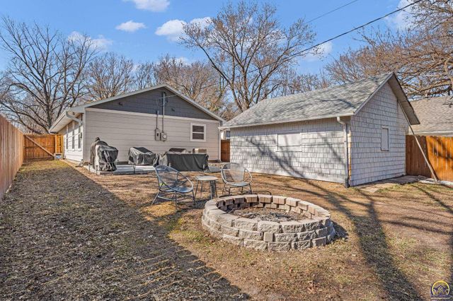 916 SW Warren AVE, Topeka, KS 66606