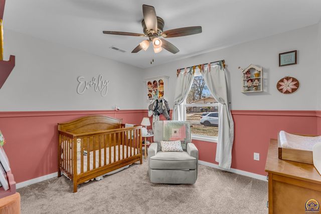 916 SW Warren AVE, Topeka, KS 66606