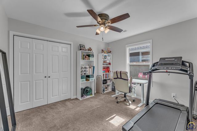 916 SW Warren AVE, Topeka, KS 66606