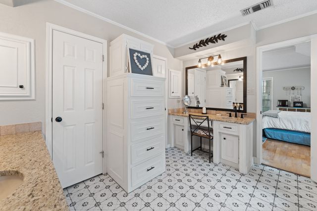 1004 Canyon Court, Cleburne, TX 76033