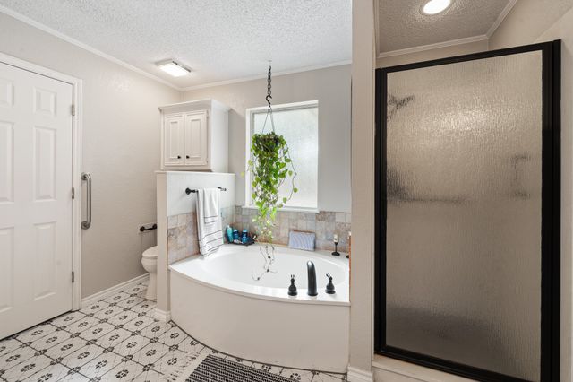 1004 Canyon Court, Cleburne, TX 76033