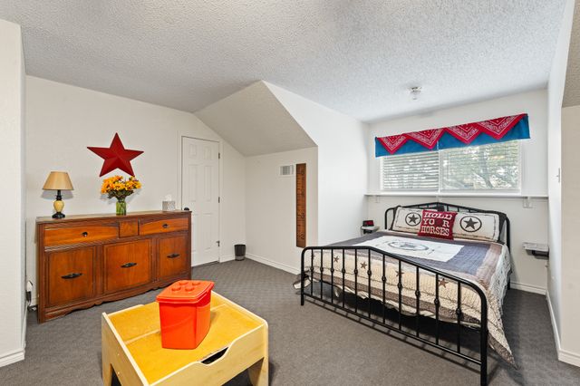 1004 Canyon Court, Cleburne, TX 76033