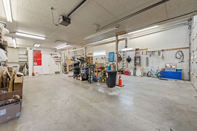 1004 Canyon Court, Cleburne, TX 76033