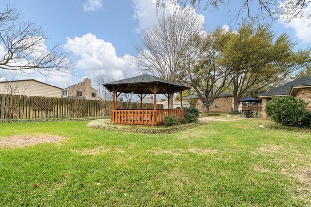 1004 Canyon Court, Cleburne, TX 76033