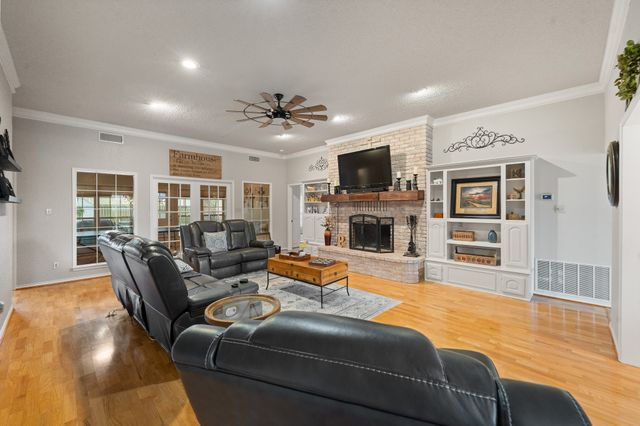 1004 Canyon Court, Cleburne, TX 76033