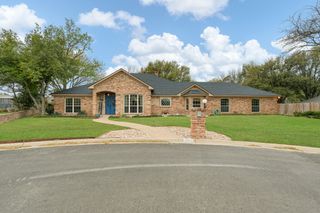 1004 Canyon Court, Cleburne, TX 76033