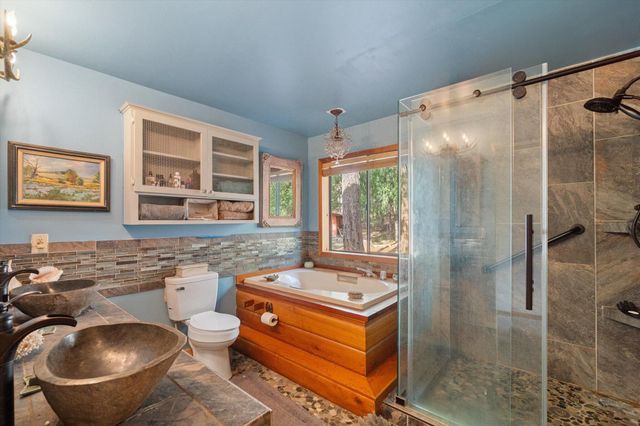 200 Button Road, Weaverville, CA 96093