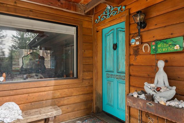 200 Button Road, Weaverville, CA 96093