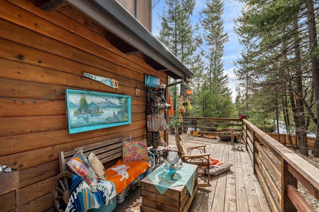 200 Button Road, Weaverville, CA 96093