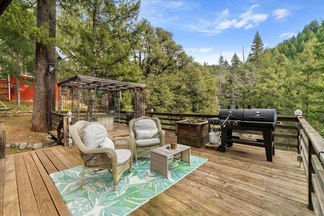 200 Button Road, Weaverville, CA 96093