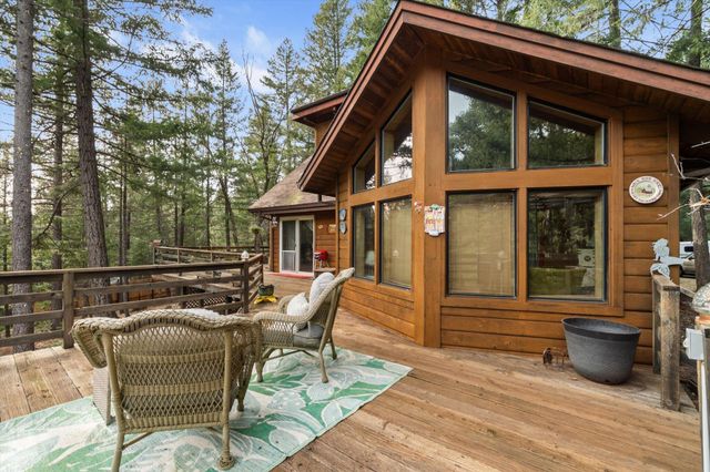 200 Button Road, Weaverville, CA 96093