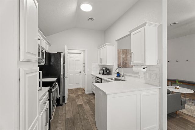 417 SW 39th Street, Moore, OK 73160