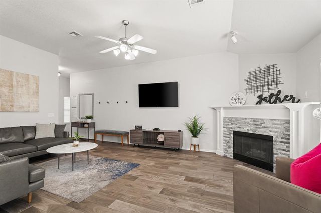 417 SW 39th Street, Moore, OK 73160
