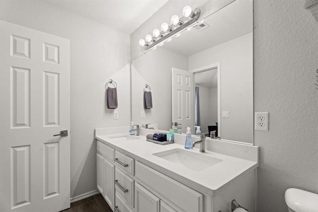 417 SW 39th Street, Moore, OK 73160